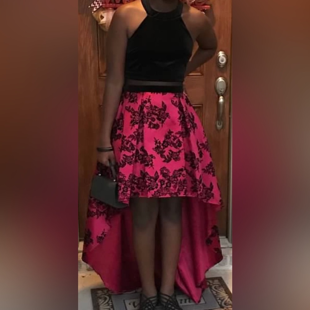 High low sleeveless dress